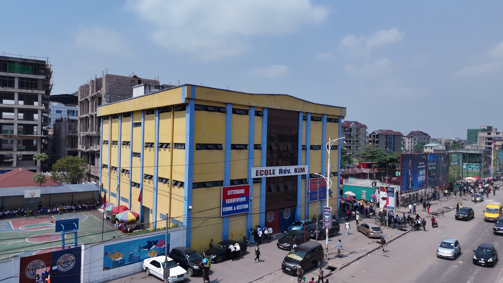 Reverend KIM school in Kinshasa. Révérend KIM — Lingwala